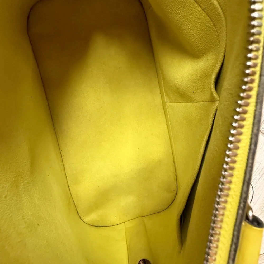 Louis Vuitton Epi Leather Alma PM Citron w/lock keys - Picture 12 of 13